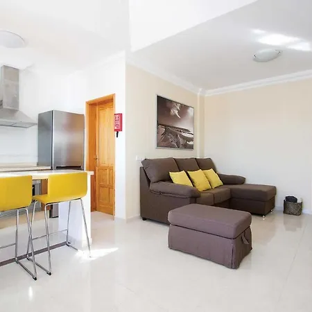 Вилла Puerto Del Carmen Sleeps 6 Air Con Wifi