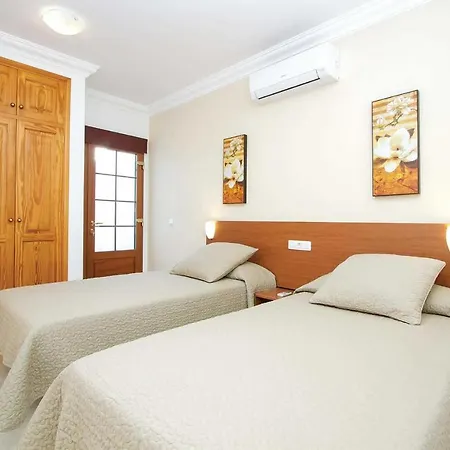 Villa Puerto Del Carmen Sleeps 6 Air Con Wifi Puerto del Carmen (Lanzarote)
